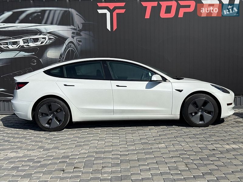 Седан Tesla Model 3 2023 в Львові фото 23 Седан Tesla Model 3 2023 в Львові