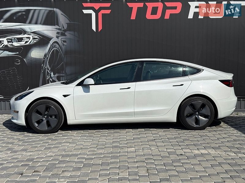 Седан Tesla Model 3 2023 в Львові фото 26 Седан Tesla Model 3 2023 в Львові