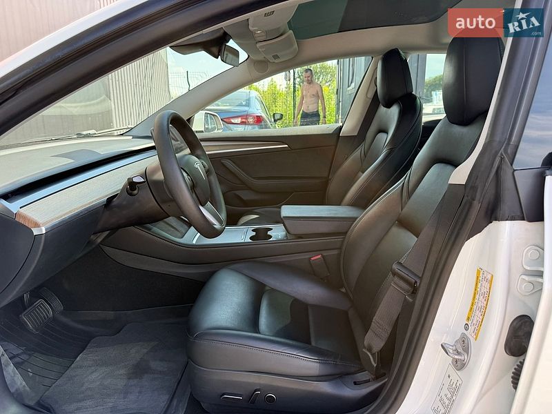 Седан Tesla Model 3 2023 в Львові фото 36 Седан Tesla Model 3 2023 в Львові