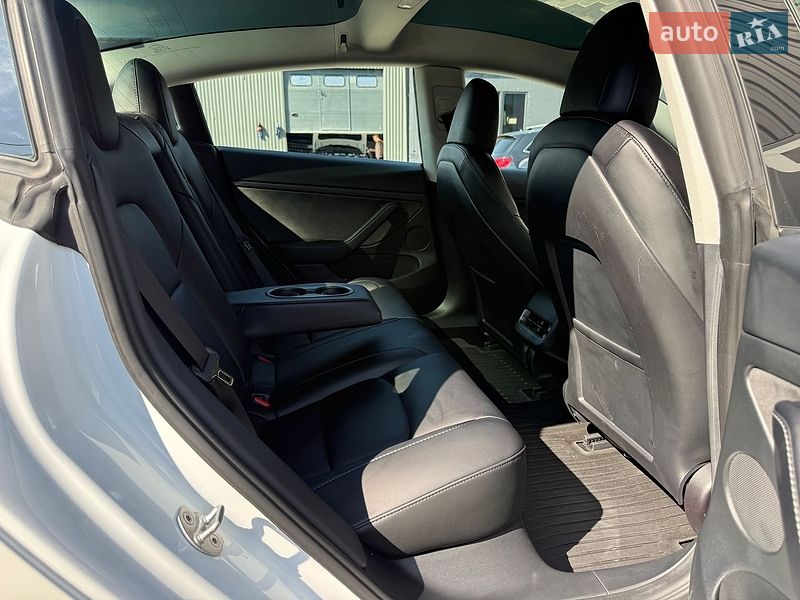 Седан Tesla Model 3 2023 в Львові фото 69 Седан Tesla Model 3 2023 в Львові