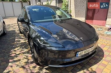 Седан Tesla Model 3 2025 в Кривом Роге