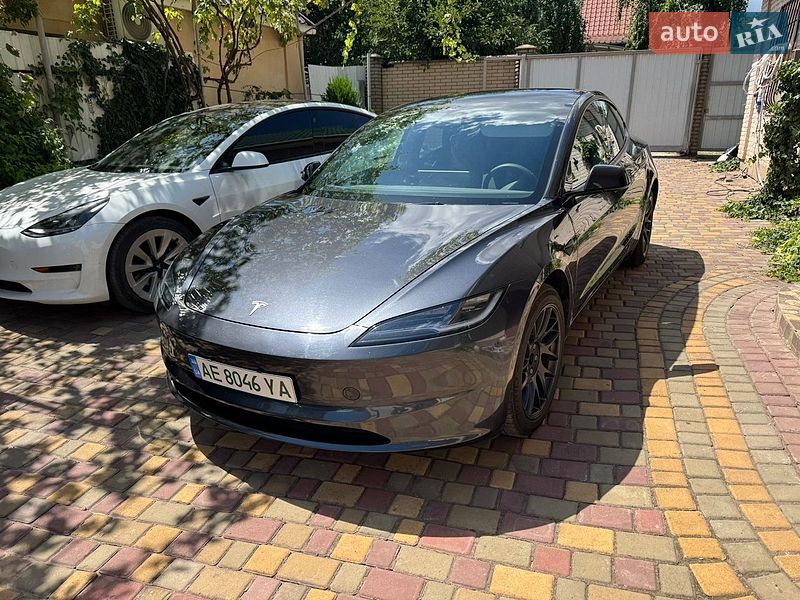 Седан Tesla Model 3 2025 в Кривом Роге
