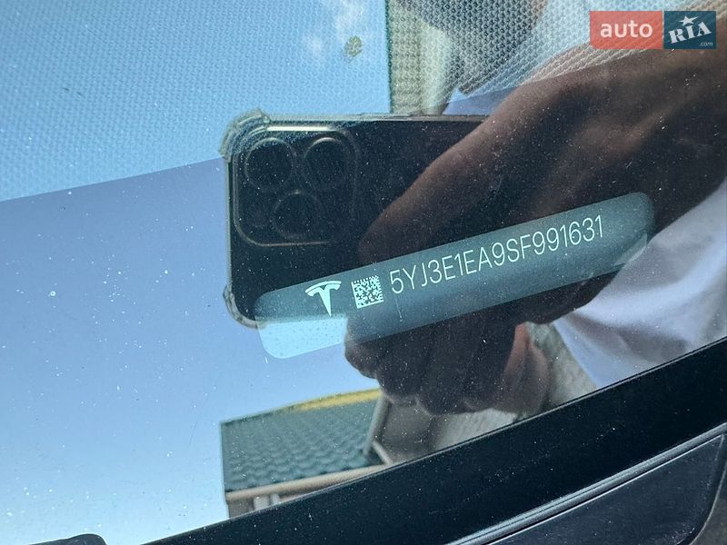 Седан Tesla Model 3 2025 в Кривом Роге
