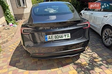 Седан Tesla Model 3 2025 в Кривом Роге