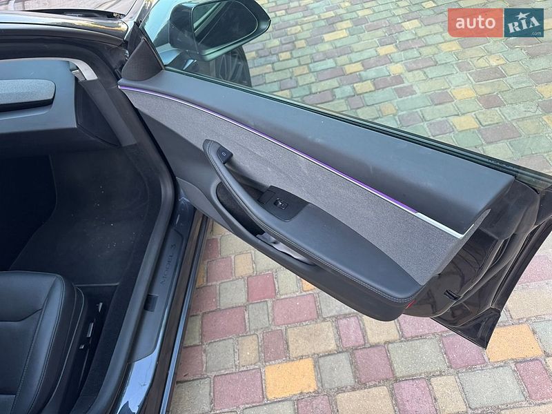 Седан Tesla Model 3 2025 в Кривом Роге