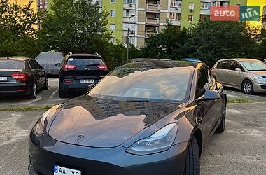 Седан Tesla Model 3 2023 в Киеве