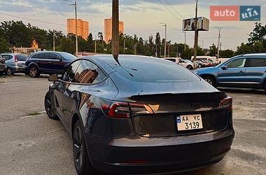Седан Tesla Model 3 2023 в Киеве