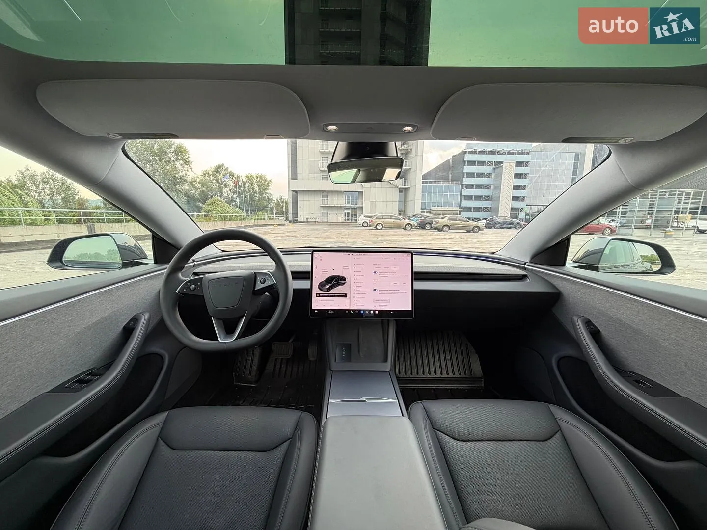 2025 Tesla Model 3 - мініатюра 21