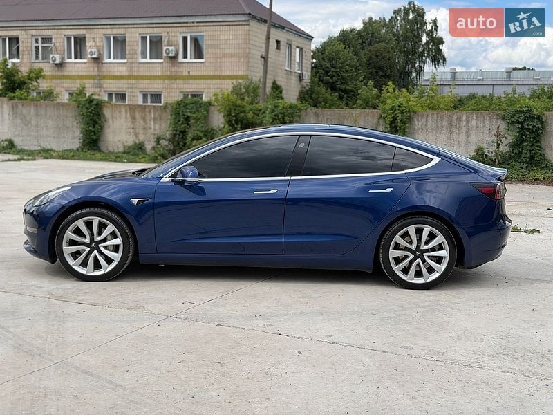 Седан Tesla Model 3 2019 в Києві