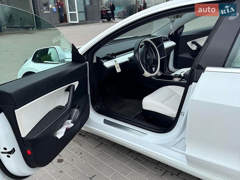 Седан Tesla Model 3 2019 в Тернополі фото 10 Седан Tesla Model 3 2019 в Тернополі