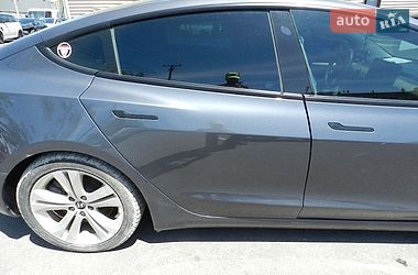 Седан Tesla Model 3 2021 в Івано-Франківську