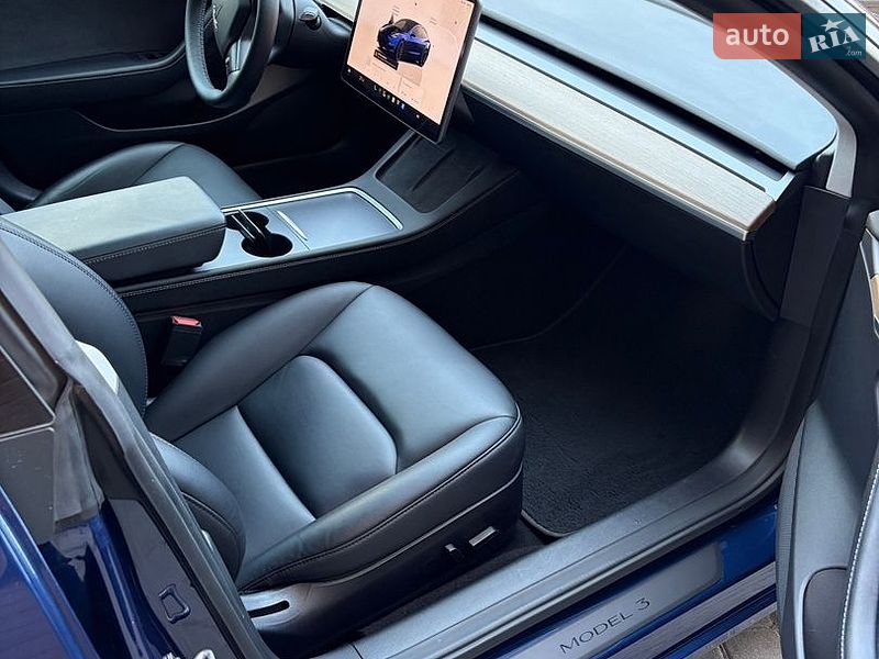 Седан Tesla Model 3 2022 в Дніпрі