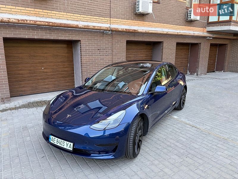Седан Tesla Model 3 2022 в Дніпрі