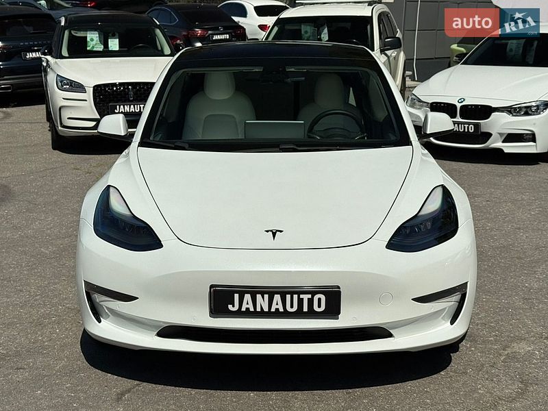 Седан Tesla Model 3 2021 в Харкові