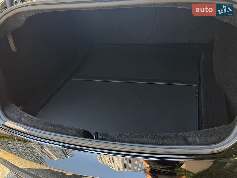 Седан Tesla Model 3 2025 в Києві