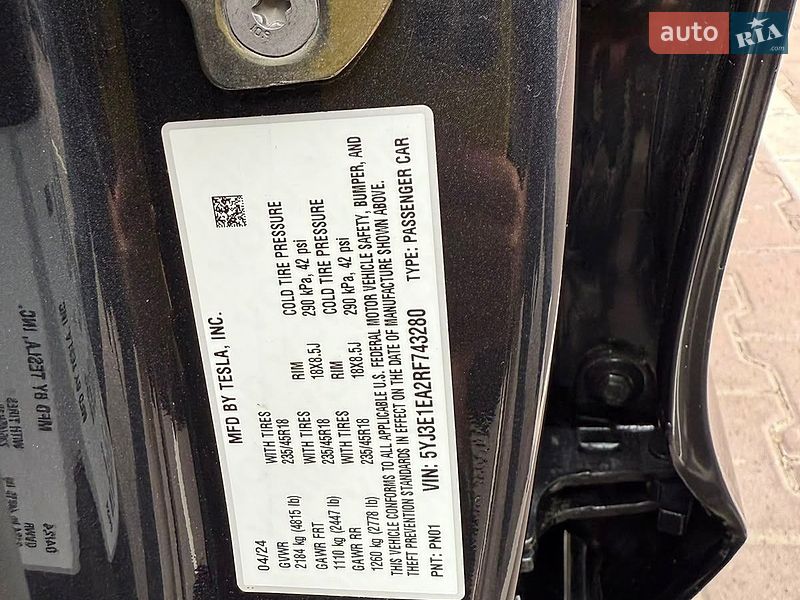 Седан Tesla Model 3 2024 в Киеве
