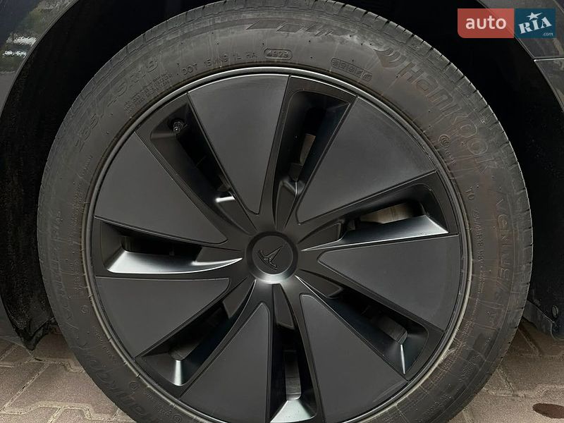 Седан Tesla Model 3 2024 в Киеве