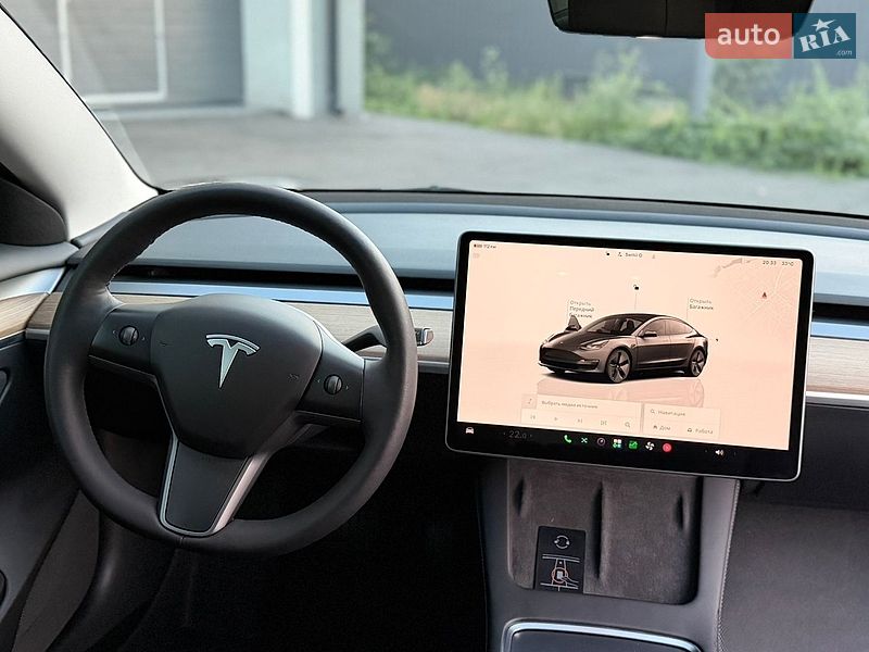 Седан Tesla Model 3 2023 в Виннице