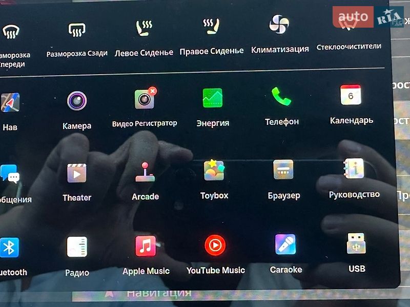 Седан Tesla Model 3 2019 в Львові