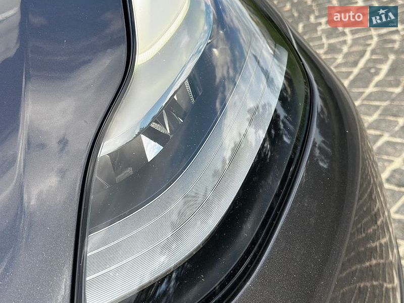 Седан Tesla Model 3 2021 в Дніпрі