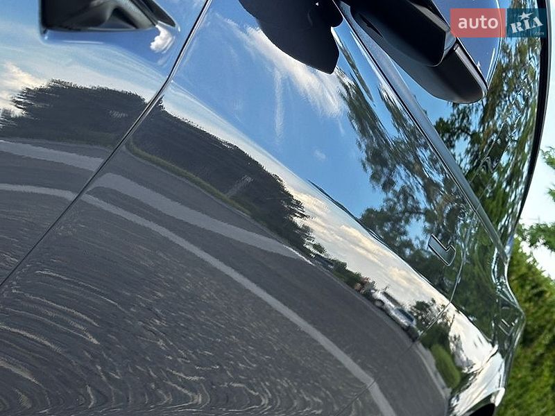 Седан Tesla Model 3 2021 в Дніпрі