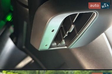Седан Tesla Model 3 2021 в Дніпрі