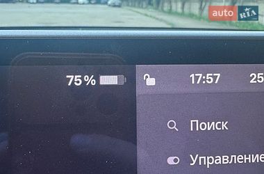 Седан Tesla Model 3 2021 в Городке