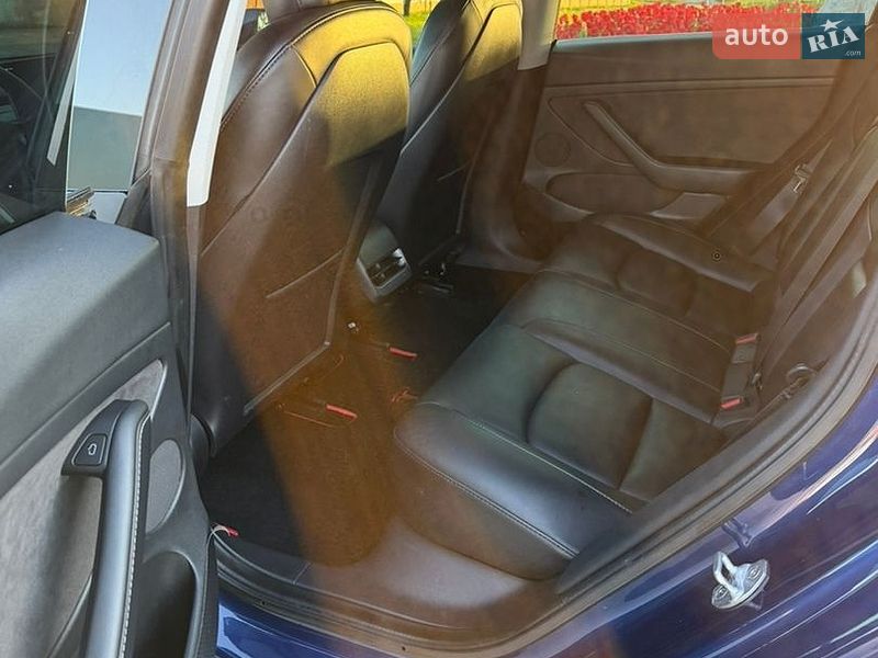 Седан Tesla Model 3 2022 в Харкові