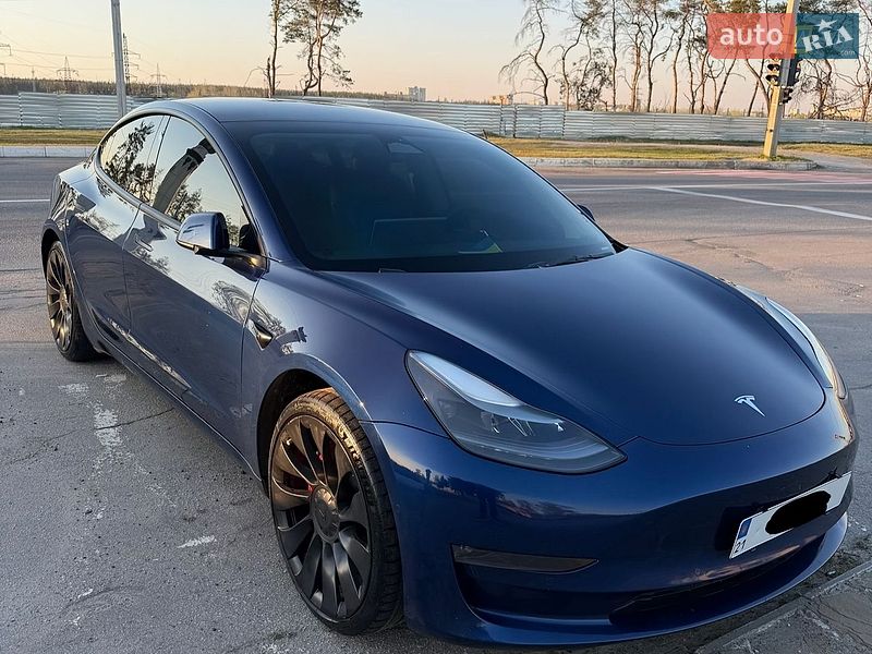 Седан Tesla Model 3 2022 в Харкові