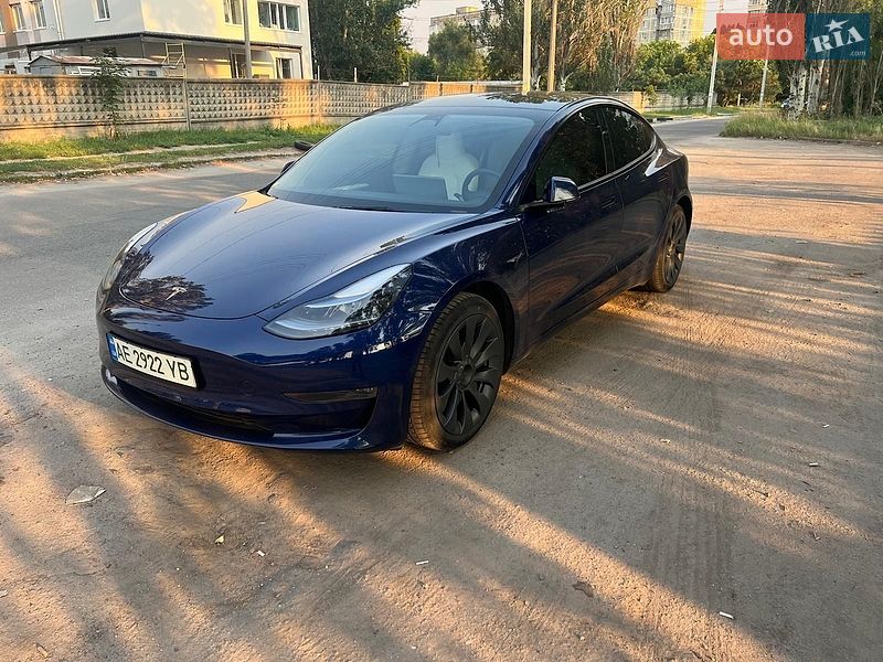 Tesla Model 3 2023