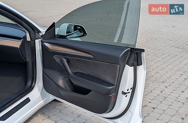 Седан Tesla Model 3 2021 в Ивано-Франковске