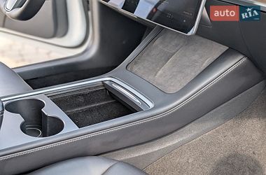 Седан Tesla Model 3 2021 в Ивано-Франковске