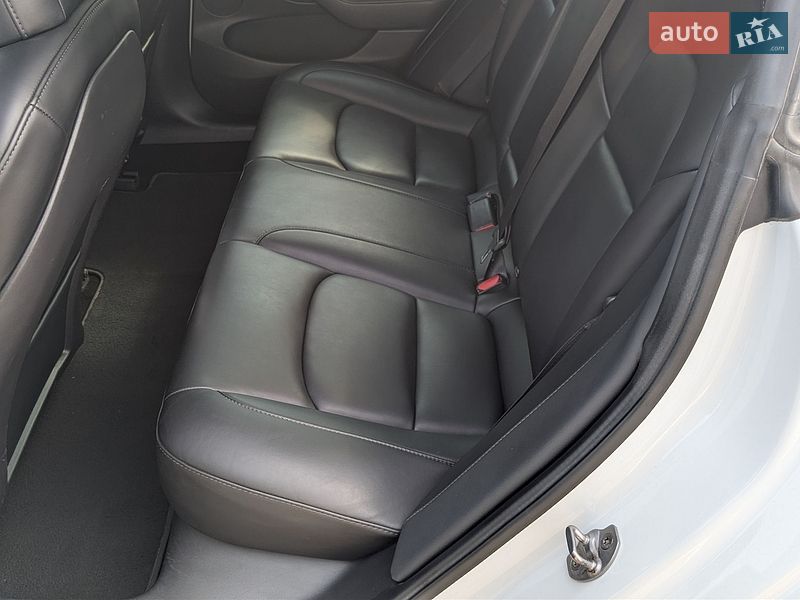 Седан Tesla Model 3 2021 в Ивано-Франковске