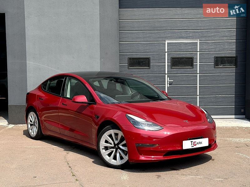 Tesla Model 3 2022
