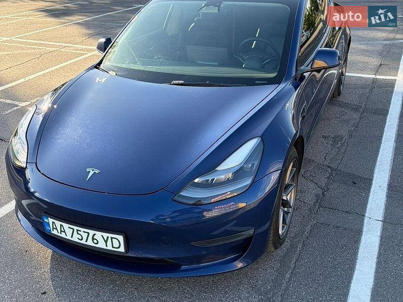 Tesla Model 3 2022