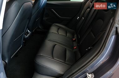 Седан Tesla Model 3 2023 в Одесі