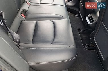 Седан Tesla Model 3 2018 в Киеве