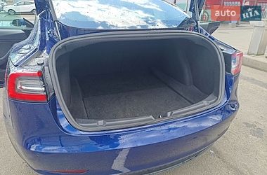 Седан Tesla Model 3 2018 в Киеве