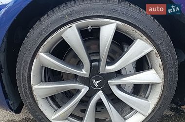 Седан Tesla Model 3 2018 в Киеве