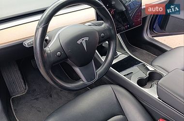 Седан Tesla Model 3 2018 в Киеве