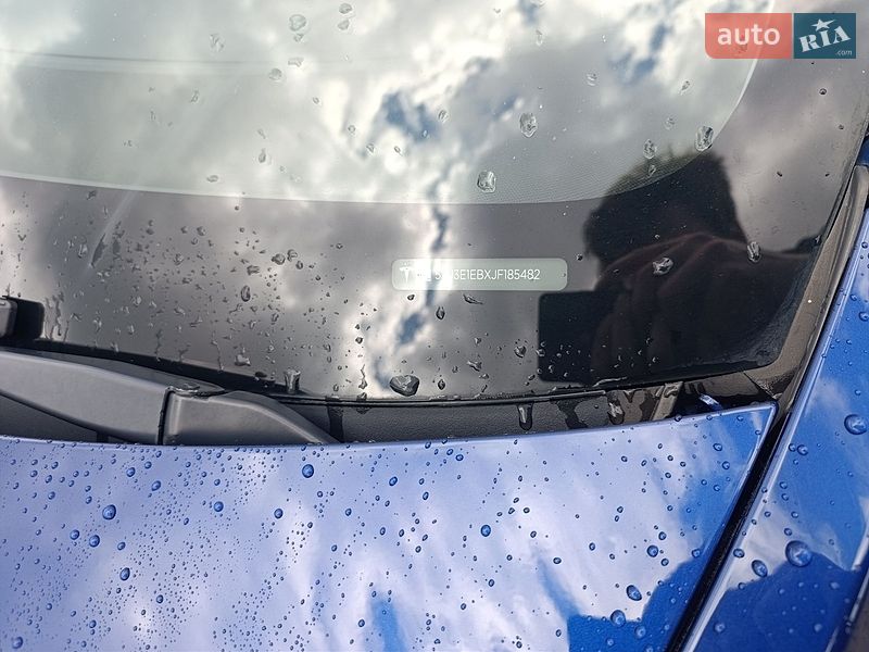 Седан Tesla Model 3 2018 в Киеве