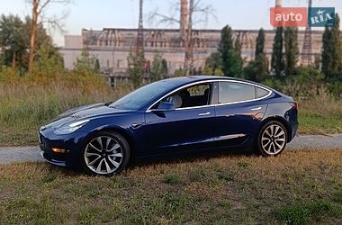 Седан Tesla Model 3 2018 в Киеве