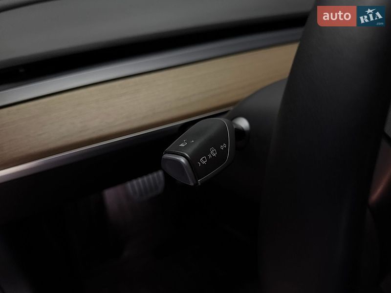 Седан Tesla Model 3 2022 в Львові