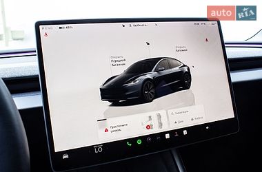 Седан Tesla Model 3 2024 в Львові