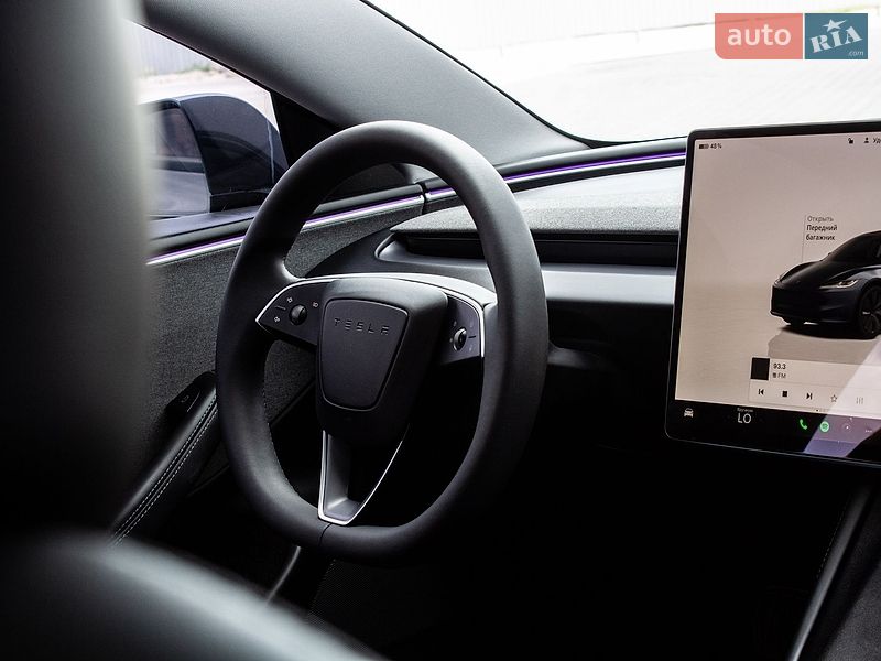 Седан Tesla Model 3 2024 в Львові