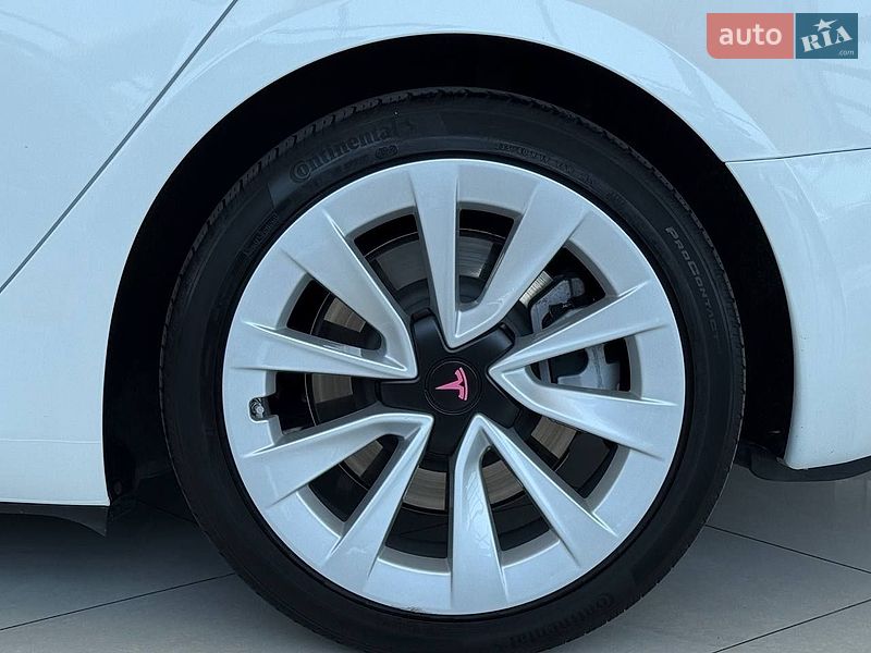 Седан Tesla Model 3 2023 в Одессе