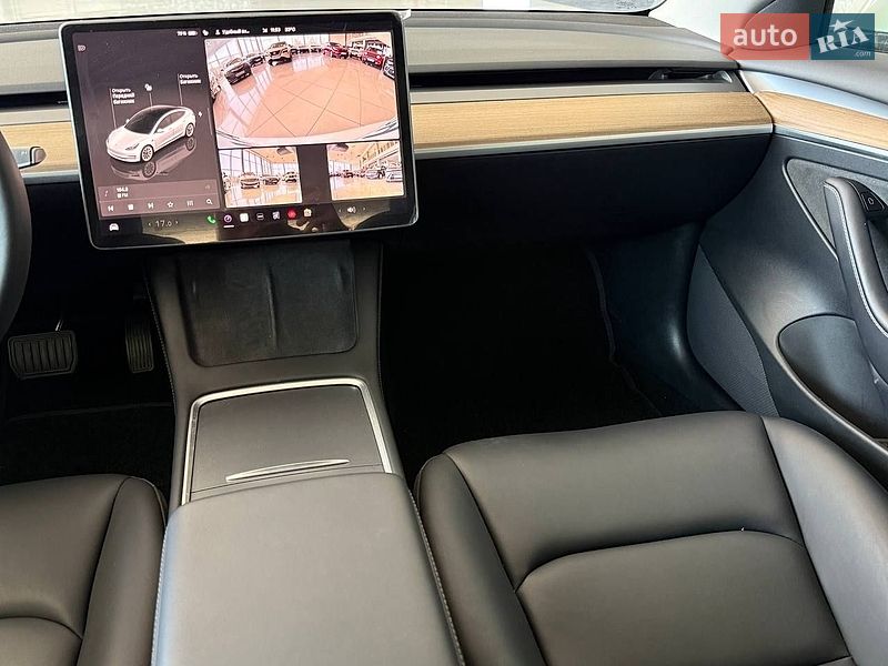 Седан Tesla Model 3 2023 в Одессе
