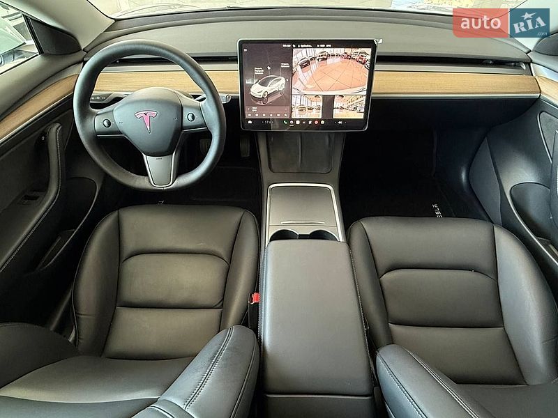Седан Tesla Model 3 2023 в Одессе