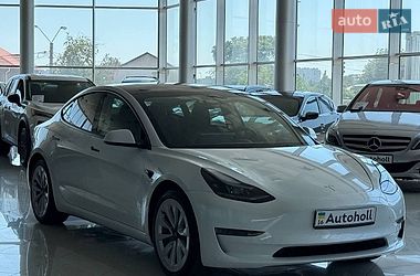 Седан Tesla Model 3 2023 в Одессе