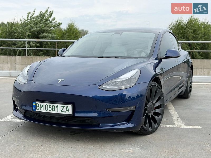 Tesla Model 3, фото из объявления